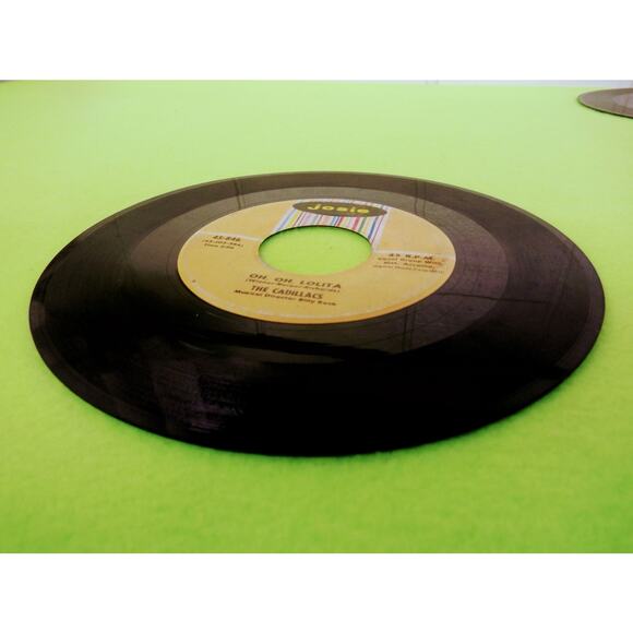 The Cadillacs - Oh Oh Lolita / Peek-A-Boo - Josie 45rpm Vinyl Record Single 7" - Picture 3 of 6